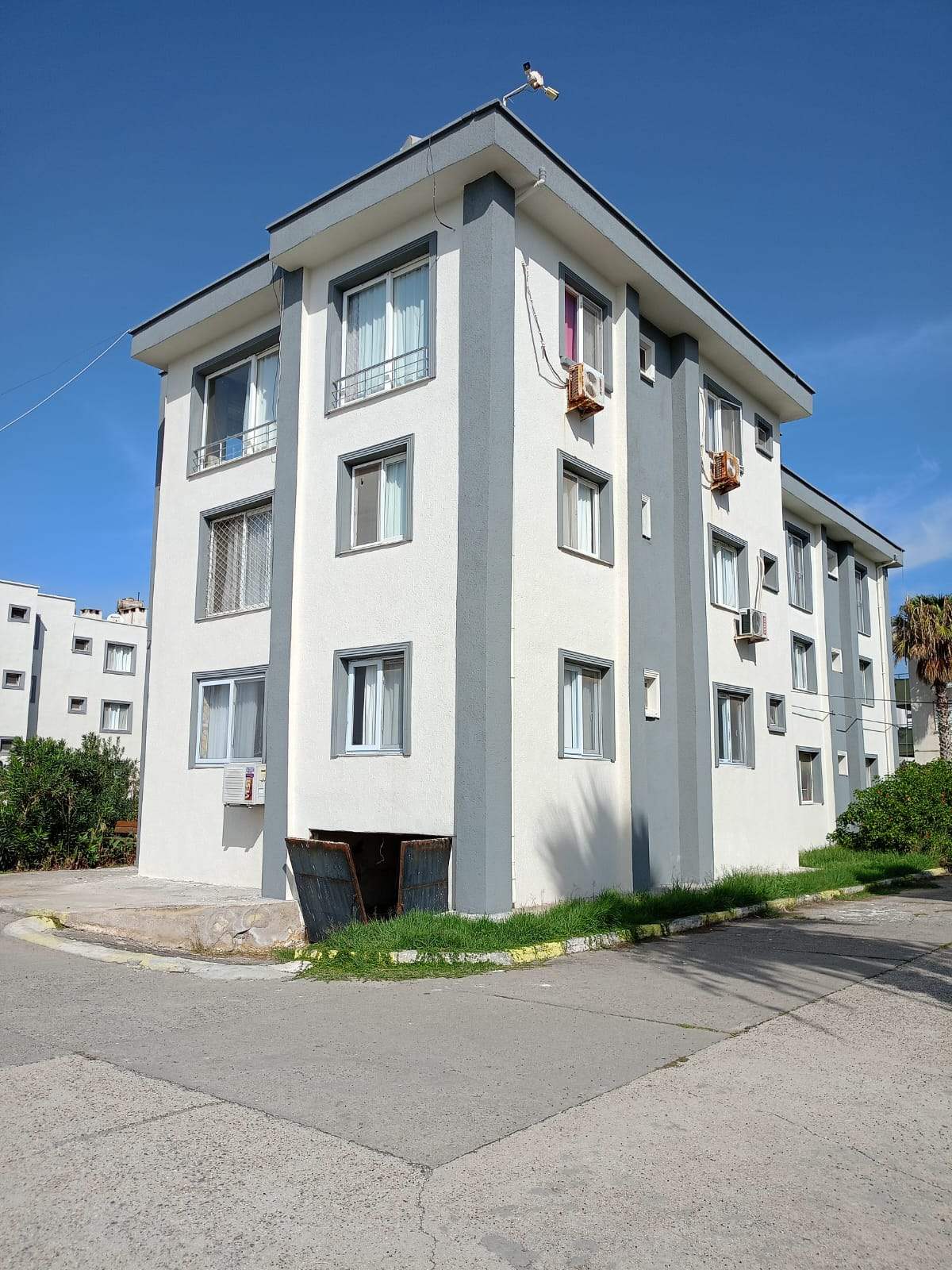 commercial office building construction